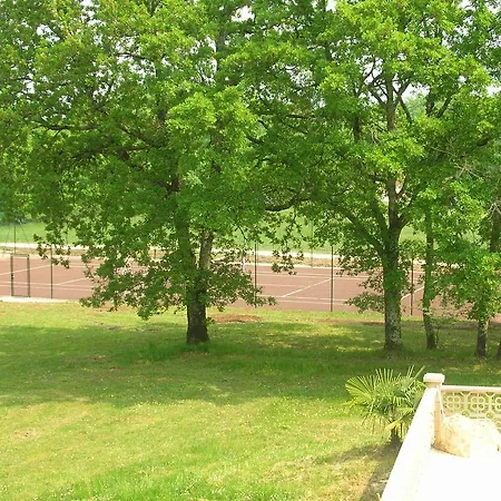 Villa Beautiful With Tennis Court In Dordogne, France Lalinde