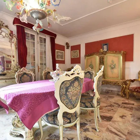 Villa Beautiful With Tennis Court In Dordogne, France Lalinde